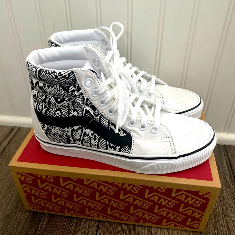 Vans black and white python women’s high tops brand new size 6